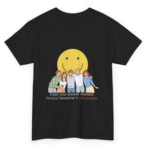 Indie Aesthetic Smiley Face Tee - "Enjoy the Present" Graphic